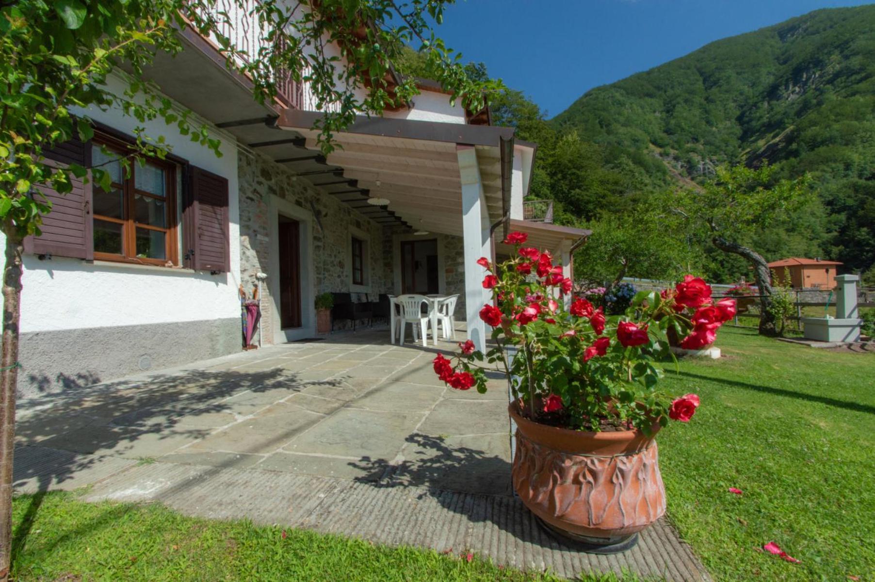 B&B La Bredia Fivizzano Exterior photo